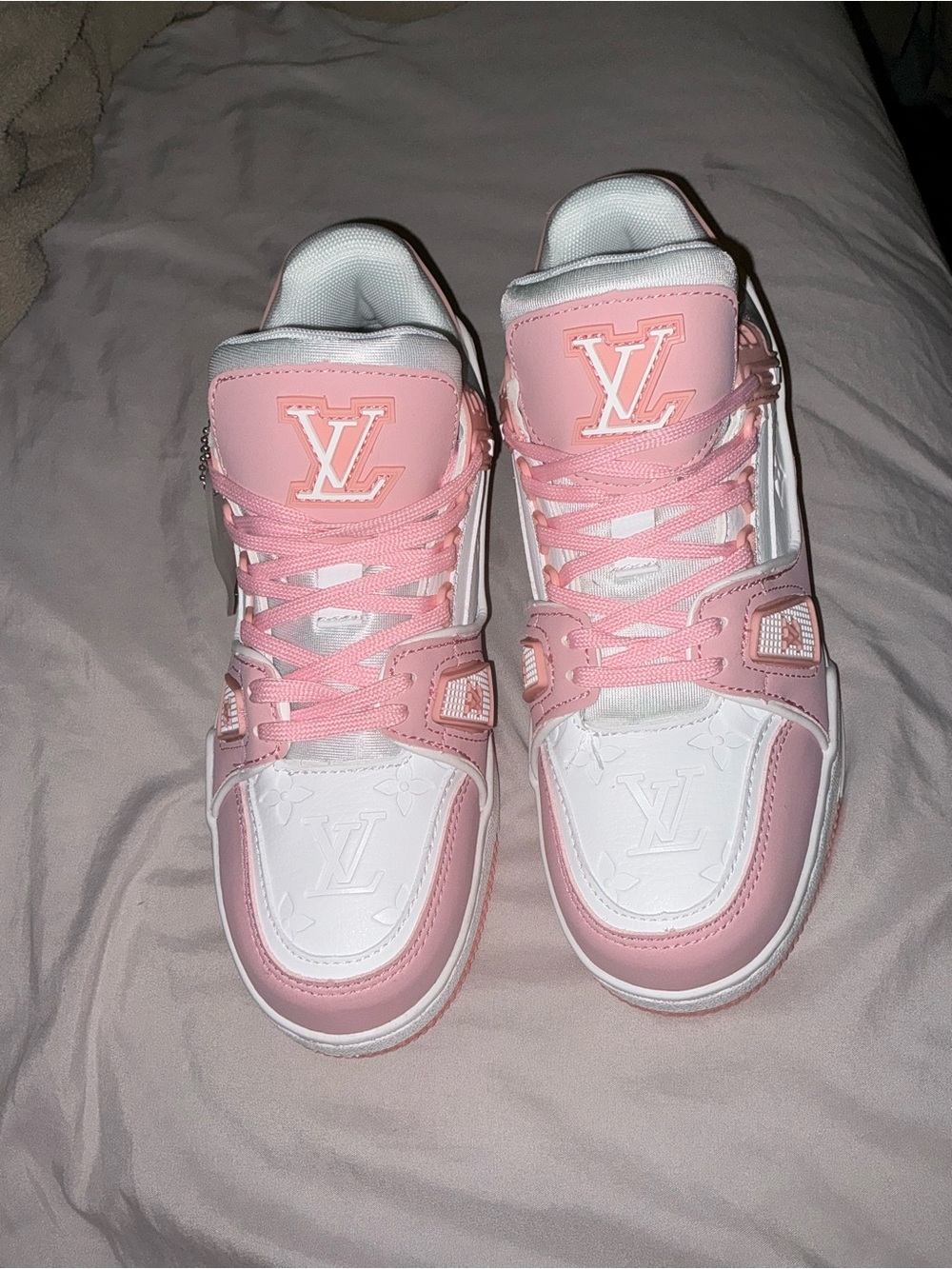 Louis Vuitton Pink & White Low-Top Sneakers - Women's